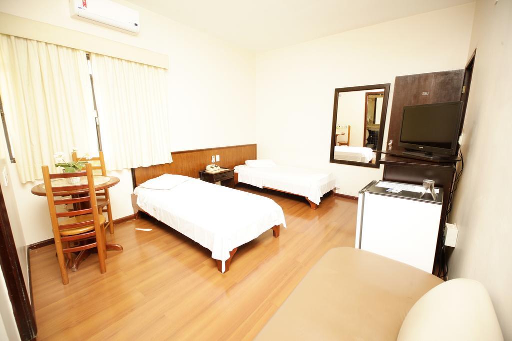 Galatas Central Hotel Patos de Minas Bagian luar foto