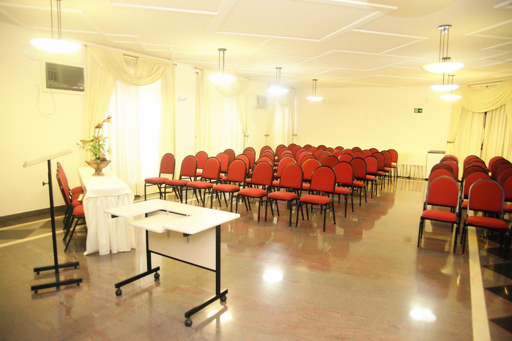 Galatas Central Hotel Patos de Minas Bagian luar foto
